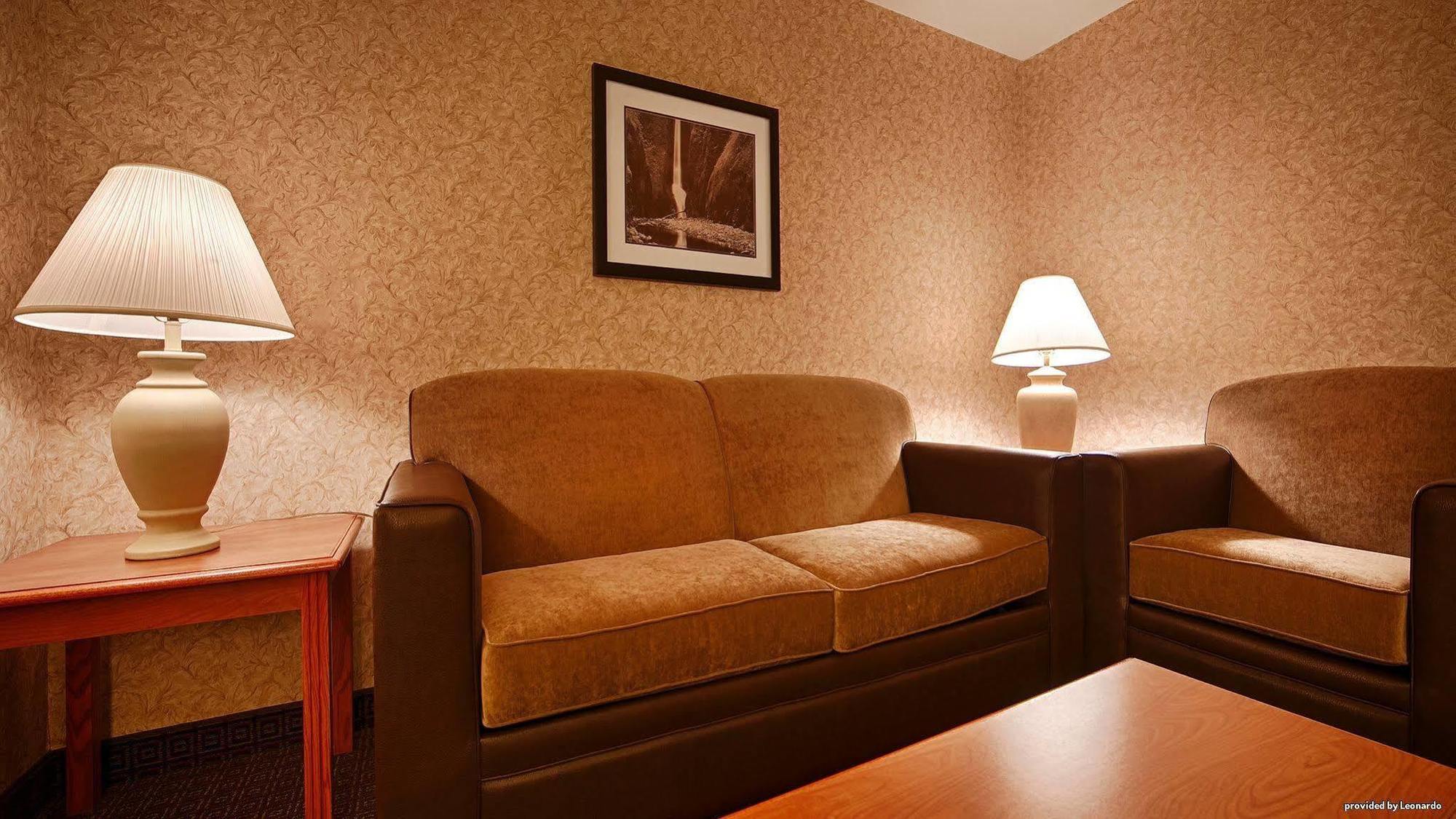 Best Western Cascade Inn & Suites Troutdale Eksteriør billede