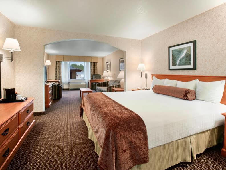 Best Western Cascade Inn & Suites Troutdale Eksteriør billede